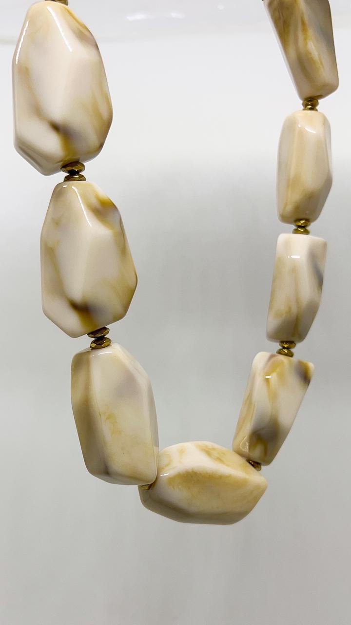 Colar Pedras Diamantadas Nude