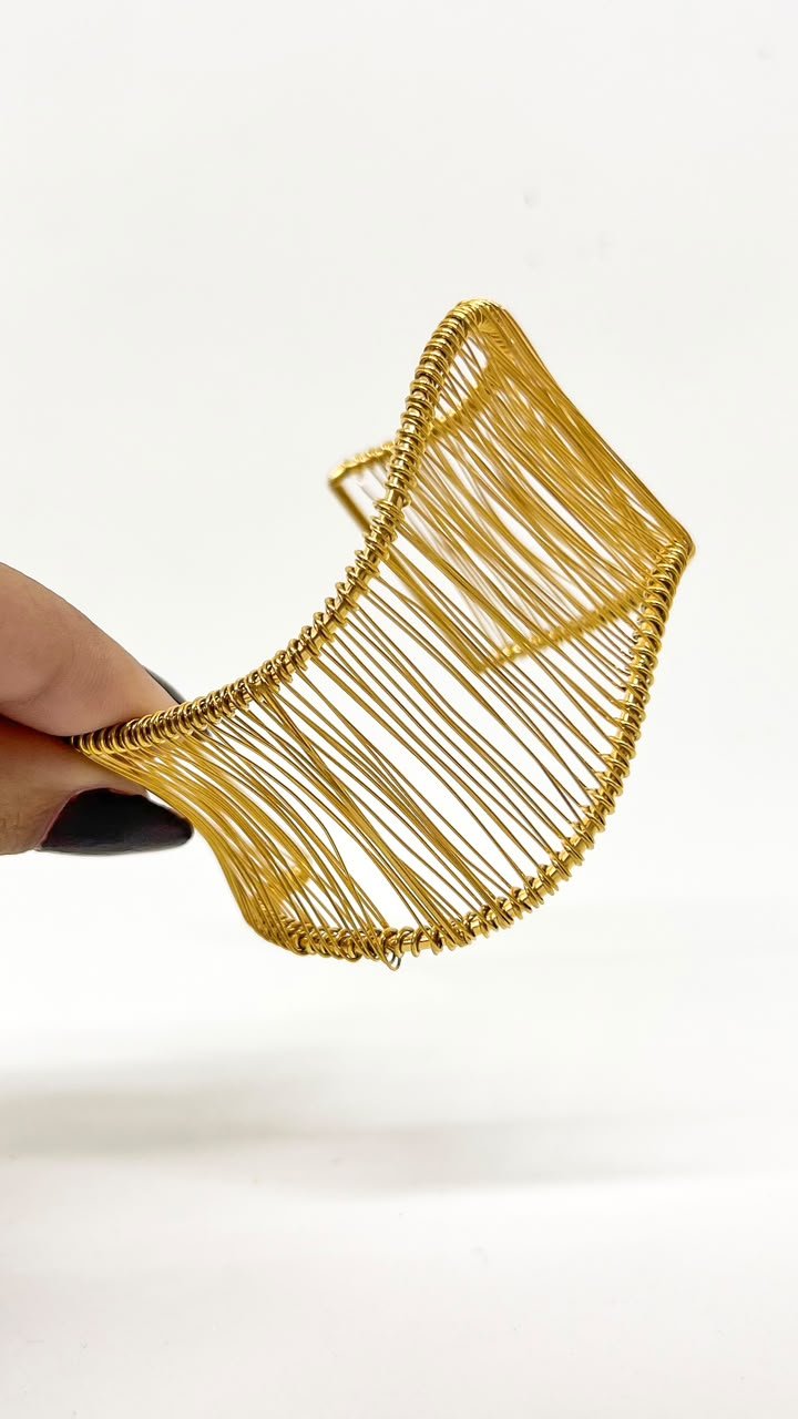 Bracelete Ondas Em Linhas D´efeito- Aço