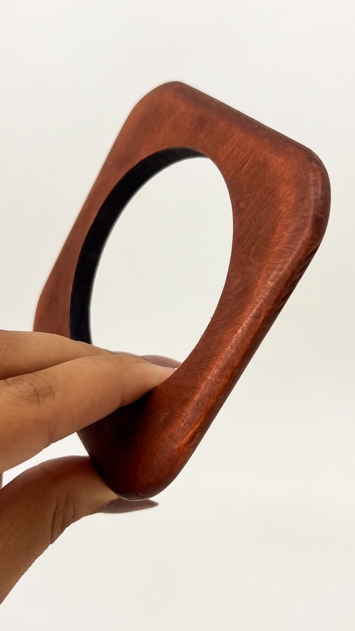 Bracelete Madeira Linha Quadrado