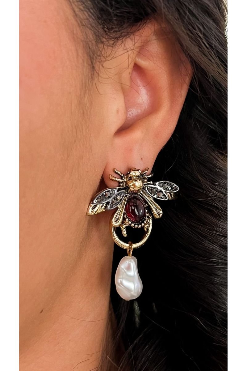 Brinco Abelha Rainha Vintage